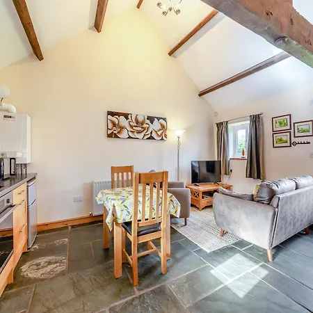 Eight Byre - Uk48913