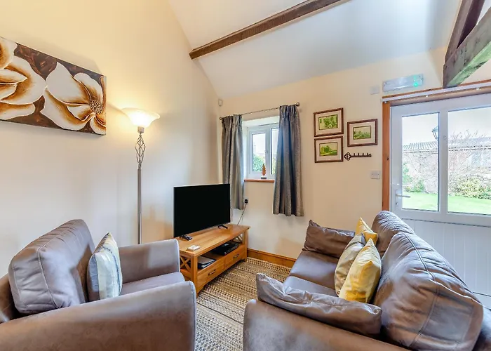 Eight Byre - Uk48913 * Allonby