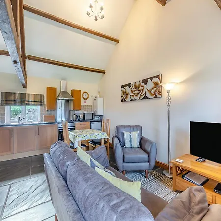 Eight Byre - Uk48913 * Allonby